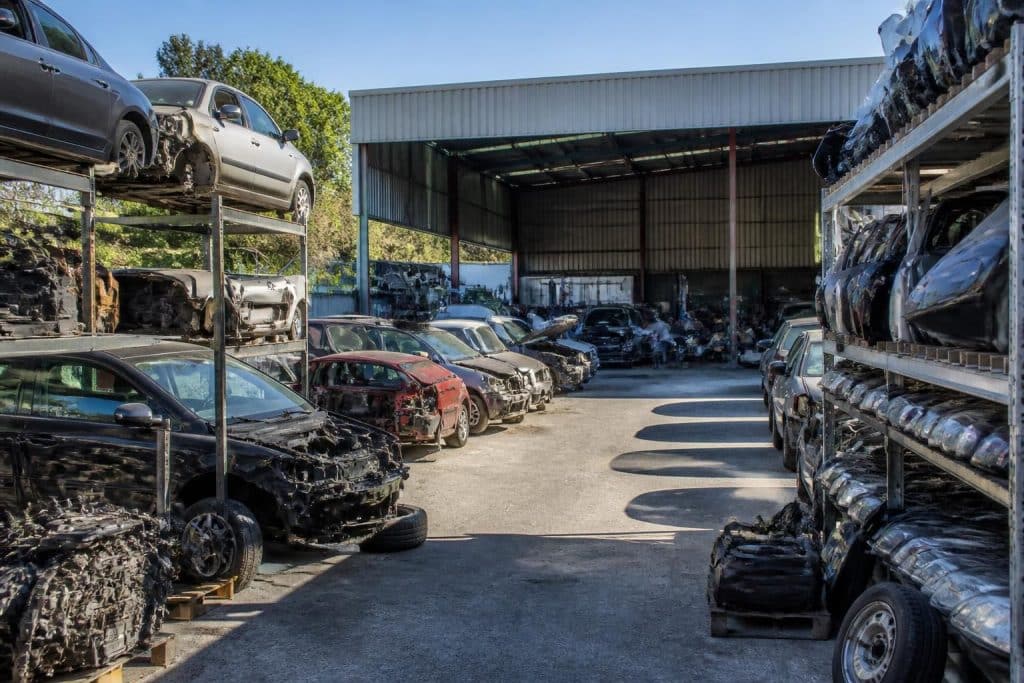 découvrez notre casse auto dans le val-de-marne (94) proposant des pièces d’occasion de qualité et une reprise rapide de votre véhicule. service fiable et économique près de chez vous.