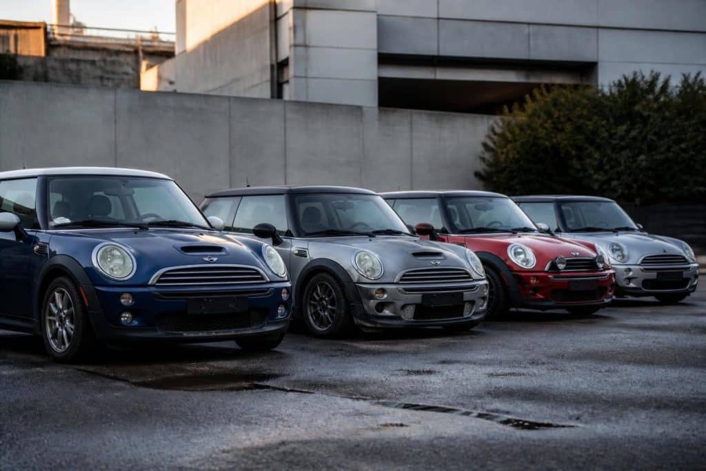 découvrez les générations de mini cooper les plus problématiques à éviter pour faire un choix éclairé lors de l'achat de votre voiture.